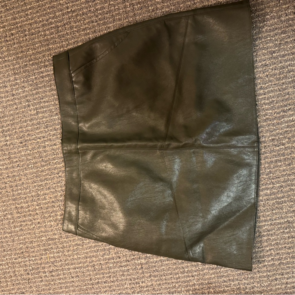 Lulus vegan leather skirt in dark olive size M